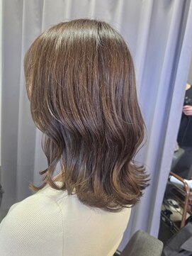 テーラヘアー 土気あすみが丘店(TELA HAIR) ミディアムレイヤー×オリーブベージュ