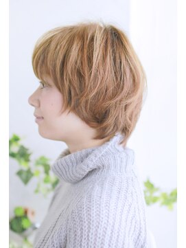 トランクイル サフリック(TRAN9UIL safric) 20代・30代・40代 秋色コーデにピッタリ!甘めショート