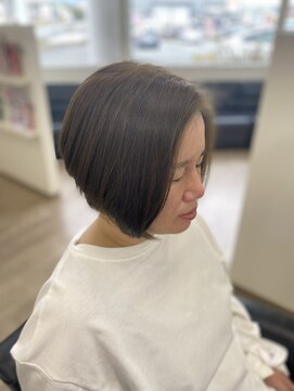 バンビ 大矢野店( Bambi) 前下がりショートボブ