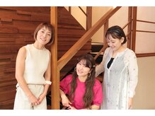 大人女性の髪悩みに寄り添う実力派ベテランスタイリスト在籍