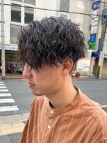 センターパート波巻きパーマスパイラルパーマツイストスパイラル