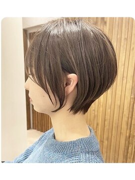 レリーノーブル 西宮北口(RelyNoble) 丸みショートボブ×ハイライト[西宮北口/白髪ぼかし]