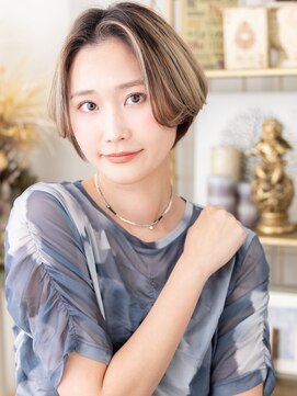 カバーヘア ブリス 川口(COVER HAIR bliss) ブリーチカラーセンターパートレイヤーショートa20代30代40代