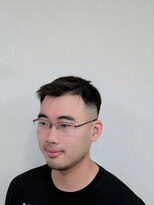 ヘアーソユーズ(HAIR SOYUZ) 自然に流して整髪できるスキンフェードスタイル