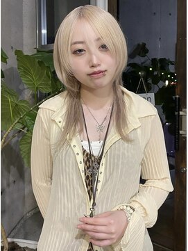 ヘアーデザイン アルエ(HAIR×design ARUE) White Blonde × Long Wolf cut