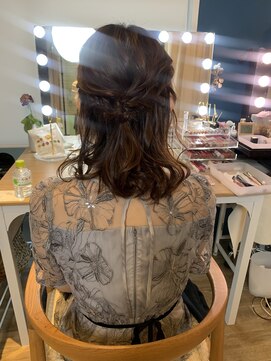 美容堂 編み込みハーフアップ