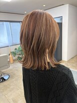モコヘアーフロール(MOCO hair flor)&nbsp;外ハネくびれレイヤーボブ × 透明感ベージュ