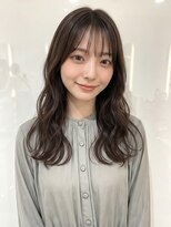 カバーヘア ブリス 上尾西口店(COVER HAIR bliss)&nbsp;韓国風ロングレイヤーゆるウェーブオリーブグレー秋p上尾