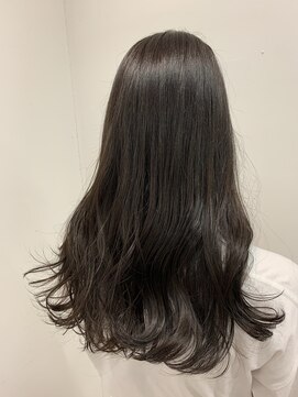 エスカーラ 表参道(THE ESCALA) アッシュグレージュ＆髪質改善トリートメント【タビラマユミ】