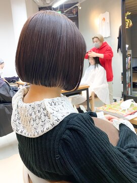 ミィ 浦和(mee) 【 mee. 】オオニシ ボブ ショート 前髪 イメチェン