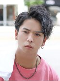 ソフトツイストパーマ耳かけアップバングツーブロック刈り上げ