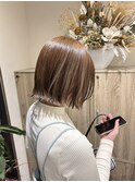 切りっぱなしボブ×ベージュブラウン