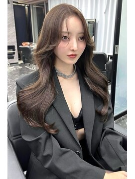 ランズ(LANDS) くすみベージュ　レイヤーカット 【韓国ヘア 大阪 梅田】