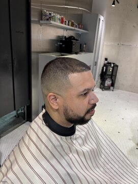 フランクスバーバーザスタンド(Frank’s barber the stand) ヘアスタイルF