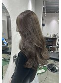 オリーブベージュ×大人ナチュラルレイヤーヘア