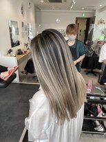 カラ ヘアーサロン(Kala Hair Salon)&nbsp;ハイライトバレイヤージュダブルカラーケアブリーチ20代30代40代