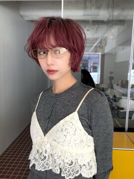 トゥ(TOE) レイヤーカットのショートボブ