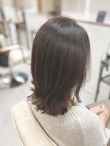 ヘアオーブロジック(HAIR orb LOGIC) ミディアム 外ハネ 切りっぱなし