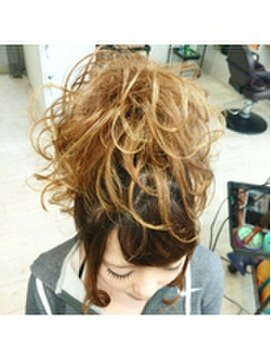 スジ盛り髪アップ L リピュア Re Pure のヘアカタログ ホットペッパービューティー