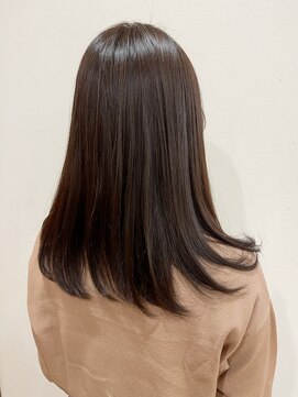 ウミト(Umito) 艶ロングストレート　ショコラベージュ