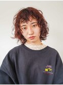 暖色パーマ ミディアムウルフ カシスカラー スパイラルパーマ