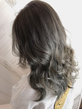 カノイ(KANOI) 【ブルベ冬】20代30代40代似合わせダークグレー