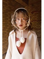 ウクク(UCUCU) オリーブベージュ&レイヤーカット