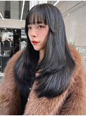 レイヤーカット顔まわりストレートロングレイヤー堀江