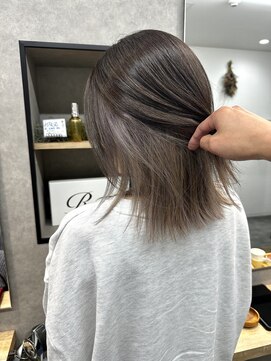 リベストバイジェービー 稲毛(li best. byjb) ダークアッシュ/大人ガーリー/似合わせカット[稲毛/白髪ぼかし]