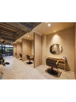 個室/半個室空間で周りを気にせずゆったり寛げる♪プライベート空間で、あなただけの贅沢なサロンTimeを☆