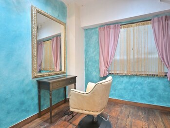 アルページュ(Arpege)の写真/髪の悩みは人それぞれ。経験豊富なスタイリストがマンツーマンで接客！プライベート空間で癒しの時間を…。