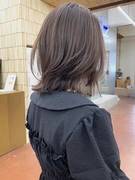 パークレーン アイス イヴェン(park lane ICI yeven) ブリーチなし切りっぱなしボブミディアムレイヤーボブ秋カラー