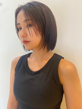 ナンブ セントラル(nambu-CENTRAL) 抜け感とラインを残したボブ