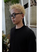 ソーレ(sole)&nbsp;スパイキーショート　ブリーチダブルカラー　刈り上げ