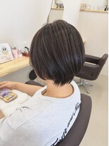 アミュー(Amyu) 白髪ぼかしハイライトカラー