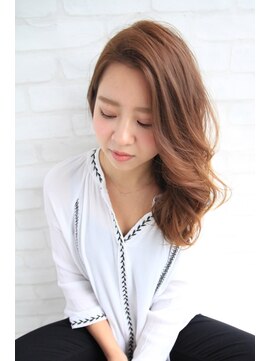 ビームズ ヘアー ブラン(Bee ms HAIR Blanc+) ビームズヘアー　かきあげロング　ピンクベージュ