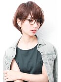 大人かわいいグレージュ小顔ナチュラルショートボブ