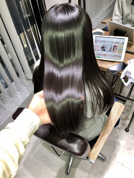 フェリア 渋谷(Feria) 髪質改善トリートメント"谷島幸太郎"