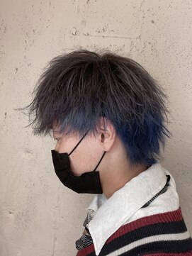 フォルテ 草薙店 【カットで横顔が決まる】ブルーインナーマッシュウルフ