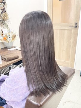 ホンネ(honne.) ロングヘア×グレージュカラー×高濃度超音波トリートメント