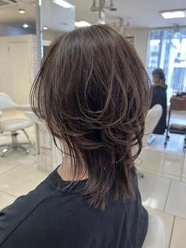 ショコララテ ミディアムレイヤ－スタイル！白髪ぼかしハイライト◎