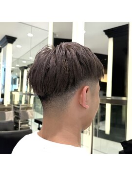 エアー 銀座タワー(AIR) ハイトーンブリーチカラースキンフェード