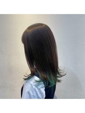イーチ ディー ヘアーアンドトータルビューティー(each dee hair&total beauty) インナーカラー×グリーン