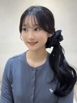 ザックラフィネ(ZACC raffine)&nbsp;顔周りカット/サイドポニー/オリーブグリーン/前髪あり