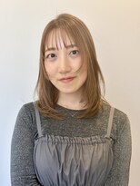 エウ(eu)&nbsp;ミディアムレイヤースタイル/くすみベージュ