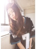 キャプが似合うゆる巻きガール