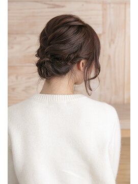 ナイン (Nine9) 大人可愛いまとめ髪