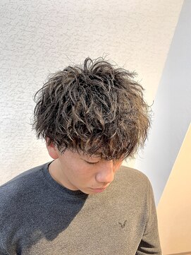 ヘアアンドフェイス ルースト(hair&face ROOST) 【無造作スパイラル】波打ちマッシュ