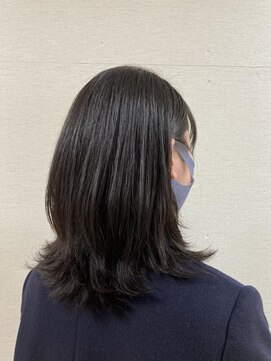 コム(com by neolive) 外ハネミディ2