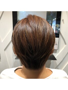 ヘアメイク ジール 羽黒店 ショートレイヤーボブ